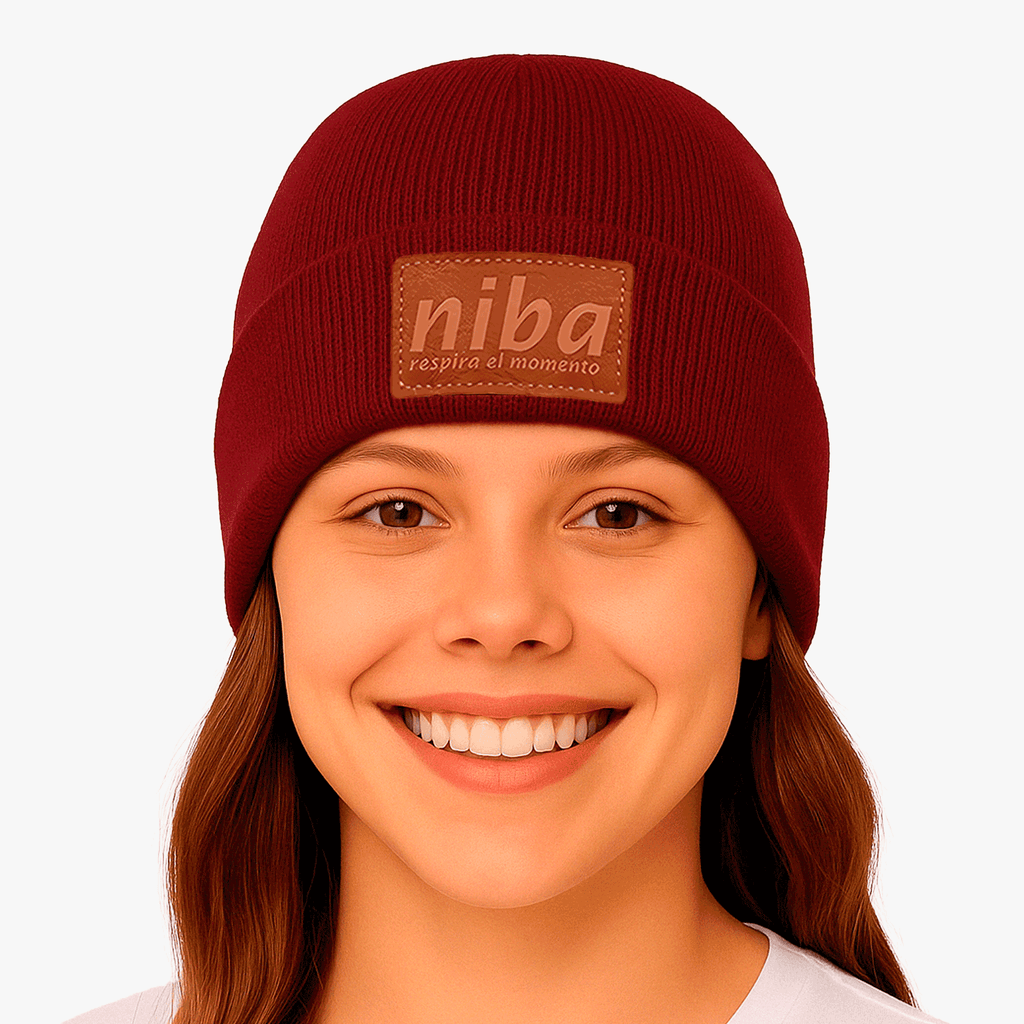 Gorro De Lana Los Maquis Burdeo Niba